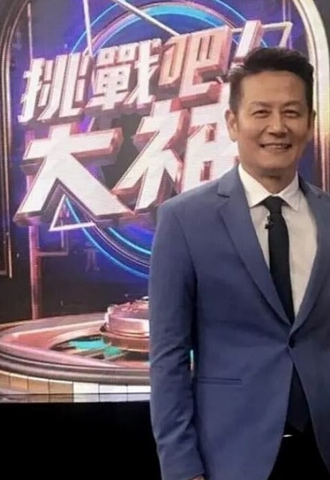 国产TS群P风骚至极的金雪儿和姐妹美琳娜前后3P直男 - 舔狗之家