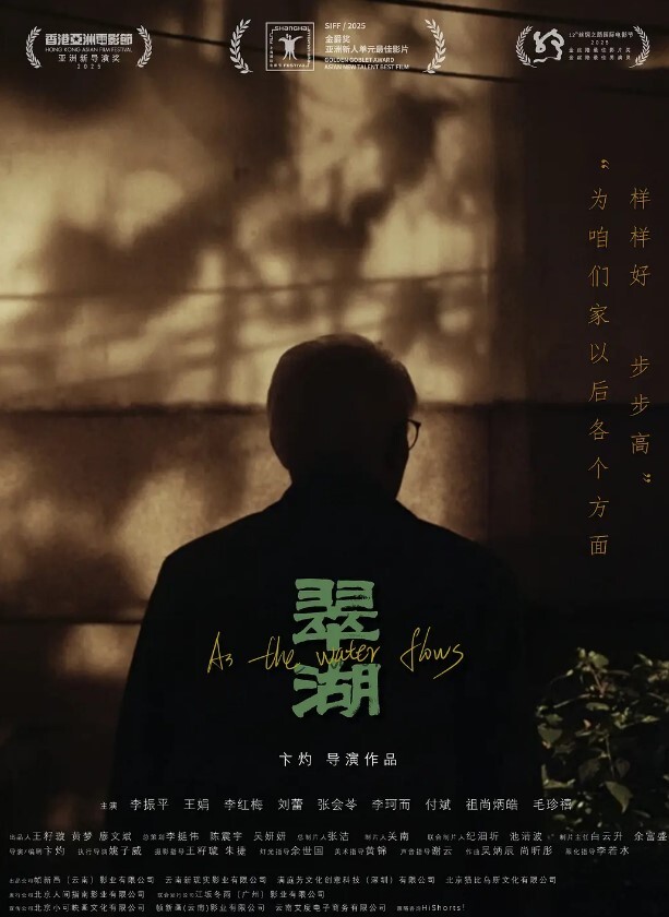 真心话大冒险系列老哥夜店大山带回来的大四女生聊天细节满满中间给女生亲脚背让女神体验女王的感觉立马沦陷对白有趣妹子长相没有美颜的加持下也是够看 - 舔狗之家